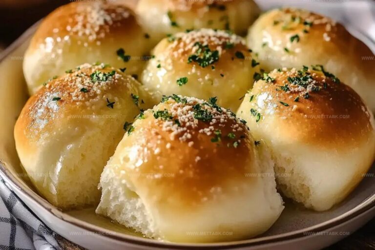 Garlic Butter Dinner Rolls Recipe
