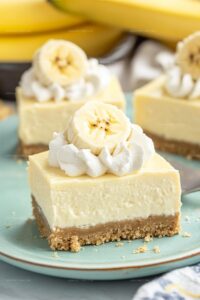 Banana Cream Cheesecake Bars Recipe