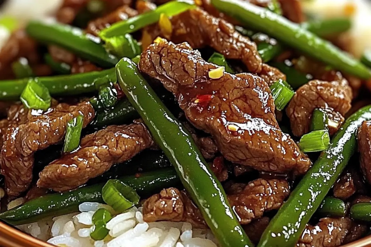 Spicy Garlic Beef Stir-Fry With Green Beans & Rice Recipe