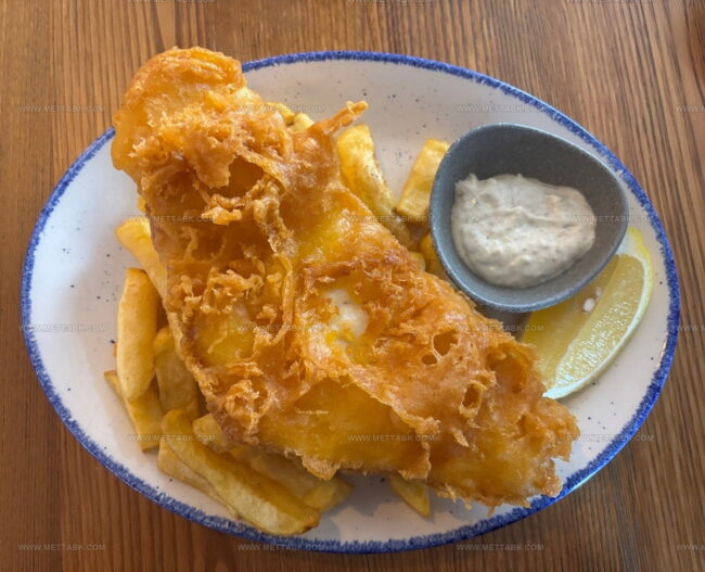 How Does Geography - from Scotland and Cornwall to the Norfolk Coast - Influence Local Seafood Dishes?