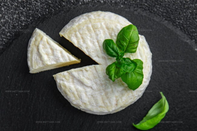 What Are the Best Pairings for British Soft Cheeses?