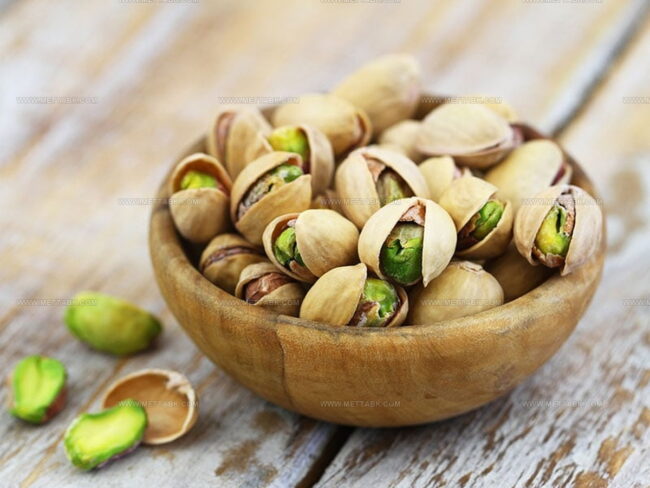 How Pistachios Taste
