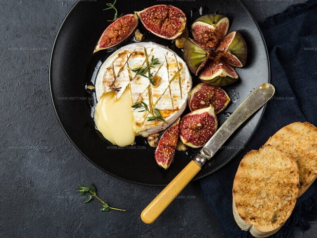 Exploring Camembert: A Delightful French Cheese