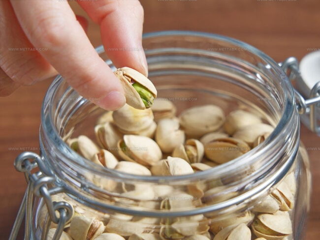 Natural Color Of Pistachios