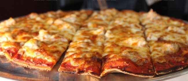 Chicago Thin Crust Pizza