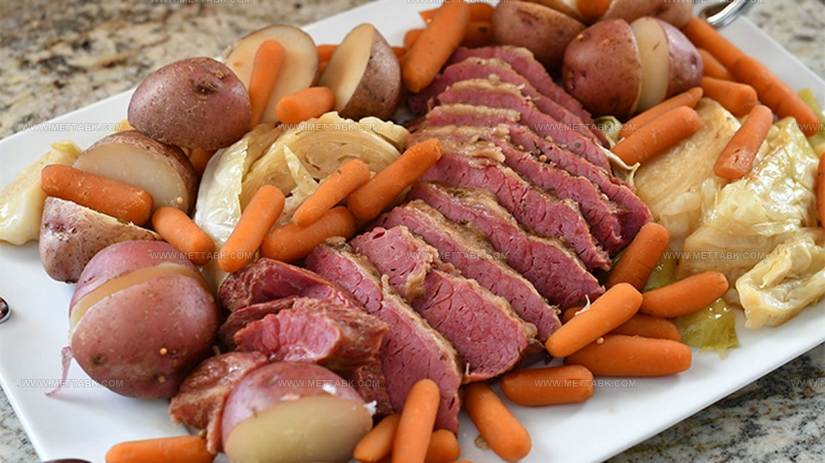 What Does Corned Beef Taste Like? The Full Flavor Story