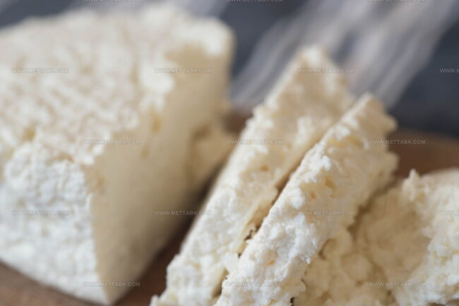 Does Using A Quark Substitute Change The Moisture Level In Cheesecakes Or Pastries?