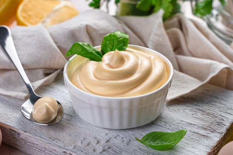 3 Lighter Swaps That Replace Traditional Mayo