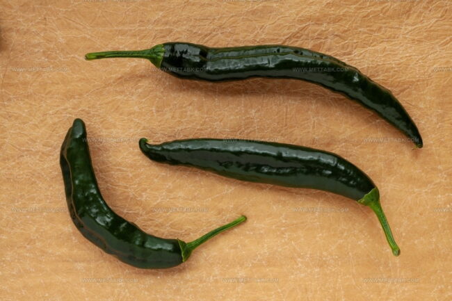 Can Dried Chili Alternatives Match Pasilla’s Smoky Undertones?