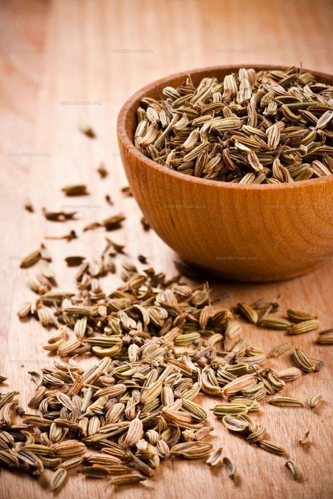 Does Light Exposure Reduce The Potency Of Fennel-Like Spices?